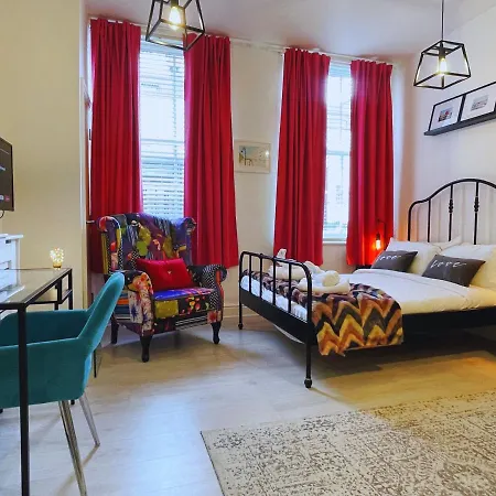 - Cabot Circus Apartment