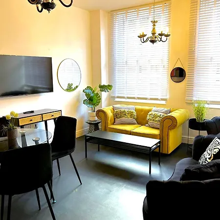 - Cabot Circus Apartment Bristol