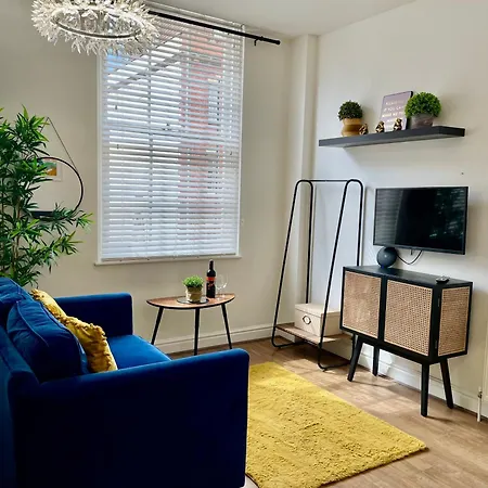 - Cabot Circus Apartment Bristol