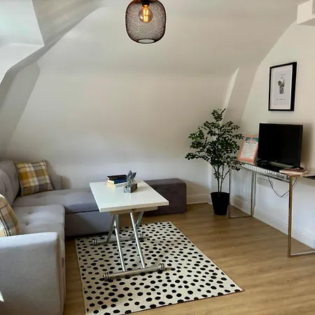 - Cabot Circus Apartment