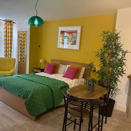 - Cabot Circus Apartment Bristol