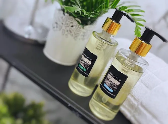 - Cabot Circus * Bristol