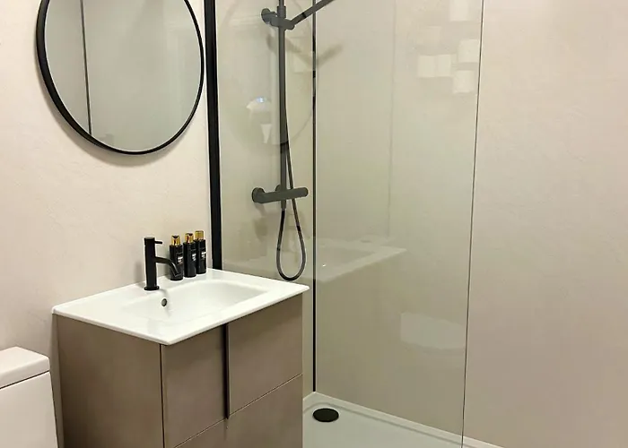 - Cabot Circus Apartment *