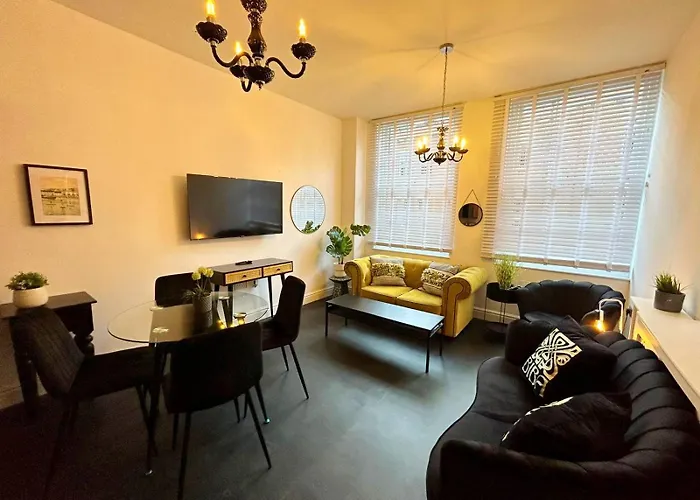 - Cabot Circus Apartment