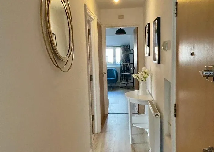 - Cabot Circus Apartment *