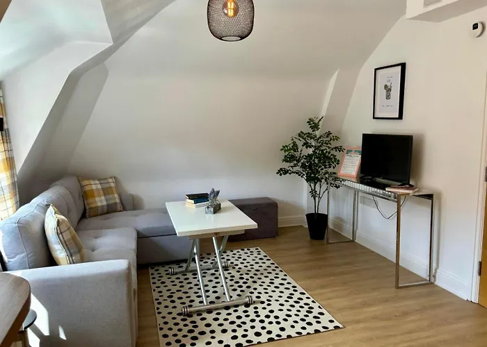 - Cabot Circus Apartment