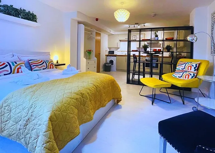 - Cabot Circus Apartamento